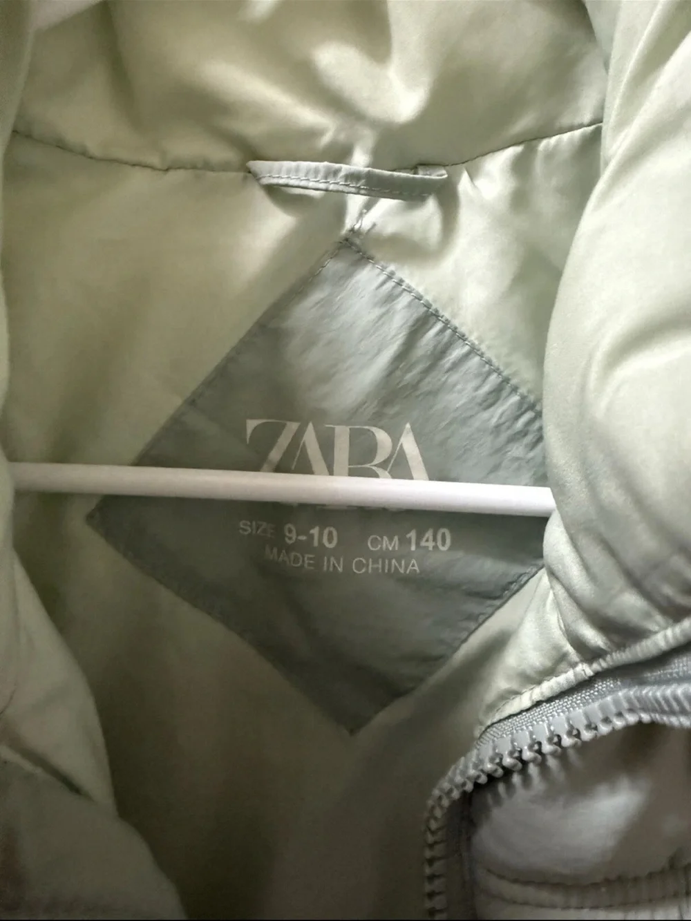 Zara Girls Sage Green Cropped Puffer Vest Quilted Zip Jacket Size 9-10 Years